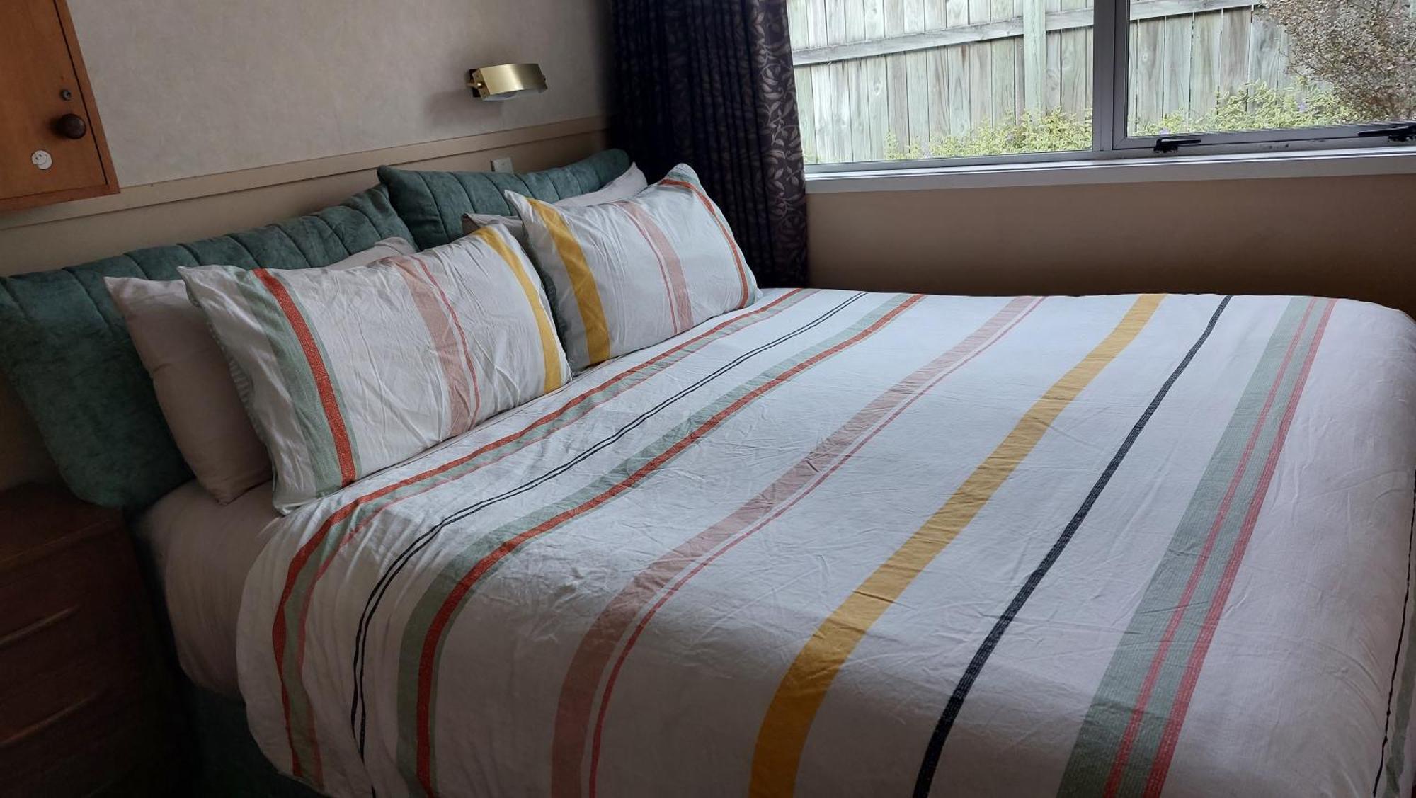 Bed And Breakfast Happy Home Taupo Accommodation Exterior foto